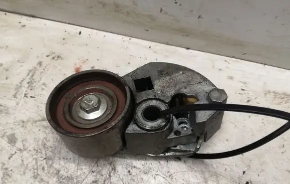 Hyundai Santa Fe Timing belt/chain tensioner 