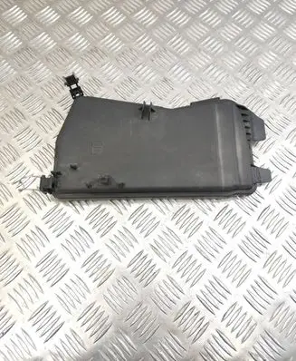 Mercedes-Benz E W212 Fuse box cover A2125400082