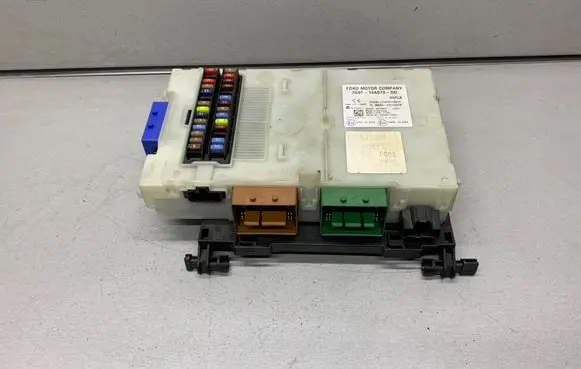 Ford Galaxy Fuse module 7G9T14A073DD