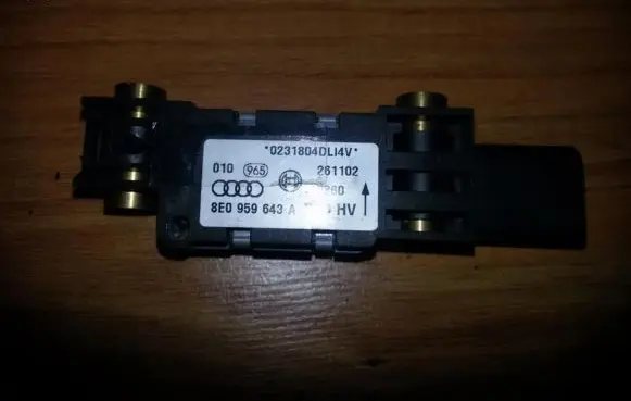 Audi A4 S4 B6 8E 8H Airbag deployment crash/impact sensor 8E0959643A
