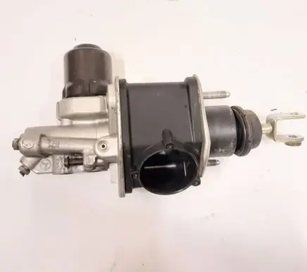 Mercedes-Benz E W211 Master brake cylinder A0004300312 0204024105 5668