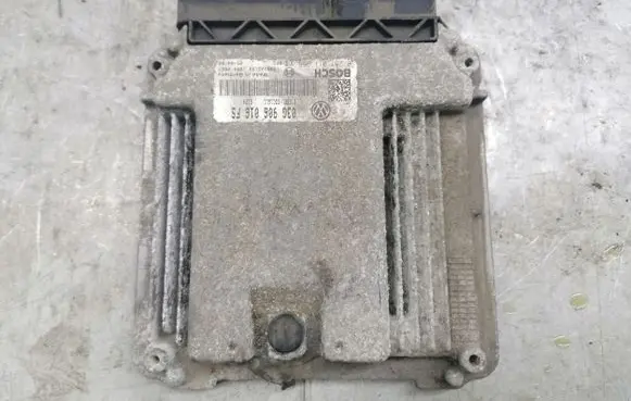 Volkswagen Golf V Engine control unit/module 03G906016FS