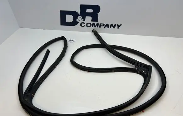 Hyundai Tucson IV NX4 Rubber seal rear door NX4EDRL62