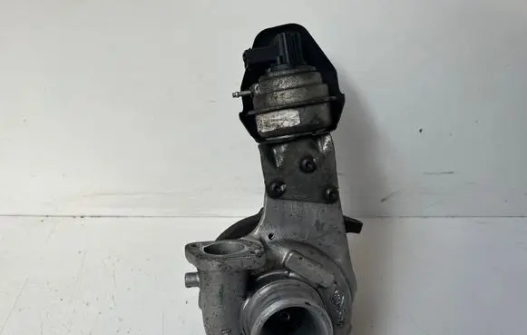 Opel Insignia A Turbo GM55570748 7861371 MBV00494R