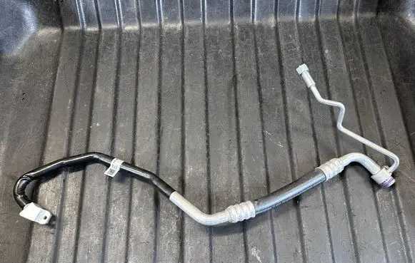 Audi A4 S4 B9 8W Air conditioning (A/C) pipe/hose 8W2816740