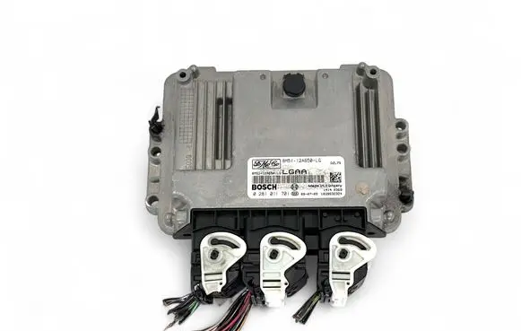 Ford Focus Engine control unit/module 8M5112A650LG 0281011701 8M51-12A650-LG
