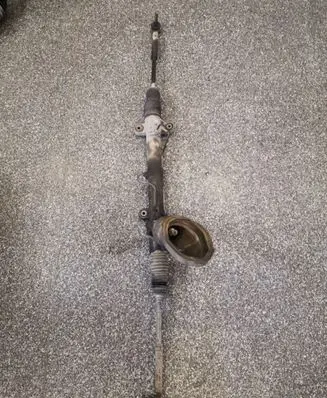 Toyota Corolla Verso AR10 Steering rack