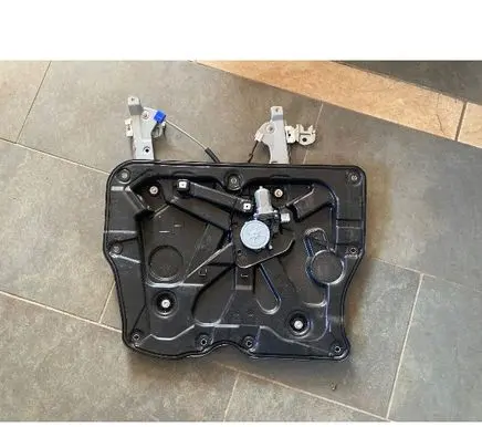 Nissan X-Trail T31 Front door window regulator with motor 80731EH100 0620403020 80775JG
