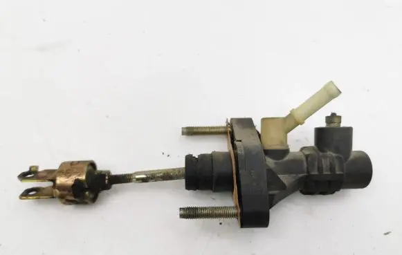 Toyota Avensis T250 Clutch master cylinder