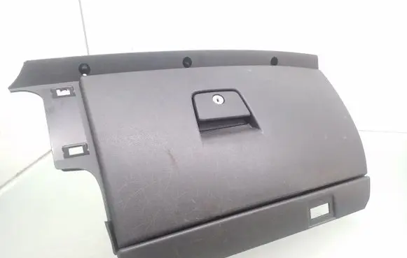 Volvo V50 Glove box 8626141