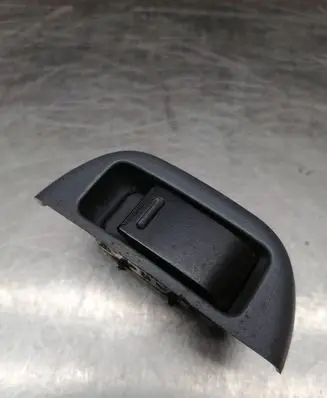 Toyota Aygo AB10 Electric window control switch 848100H010A 742320H010