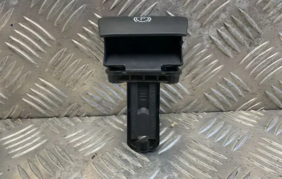 Volvo XC90 Hand brake release handle 8683963