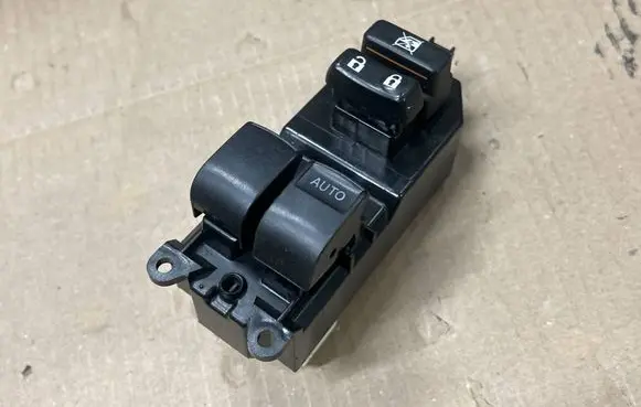 Toyota Yaris Electric window control switch 192831