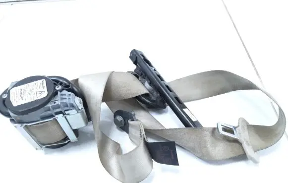Citroen DS5 Front seatbelt 0610061