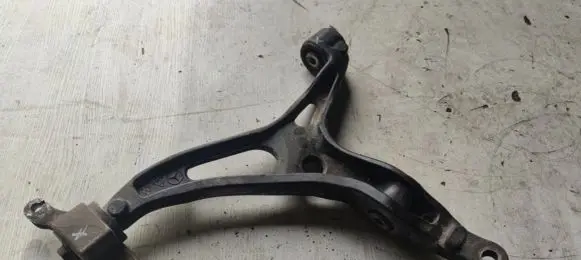 Mercedes-Benz R W251 Front lower control arm/wishbone A2513301607 A2513302007
