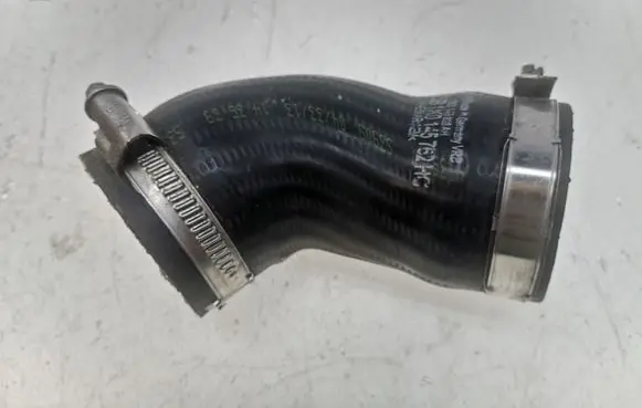 Volkswagen Golf VI Intercooler hose/pipe 1K0145762HC 1K0145838AH