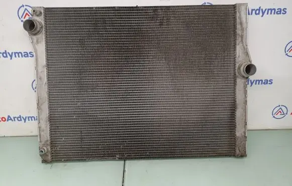 BMW 7 F01 F02 F03 F04 Coolant radiator 7570093 17117570093 17117570094