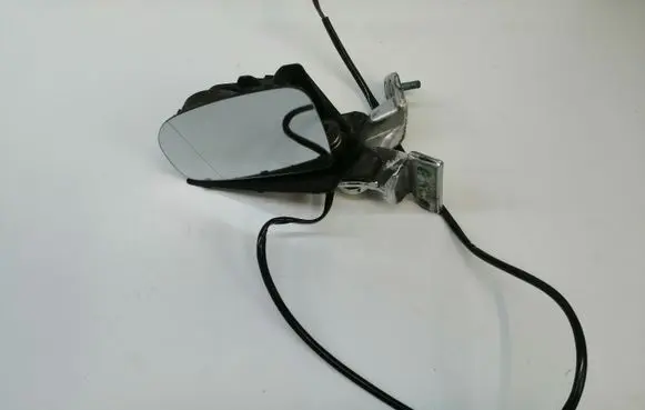 Volkswagen New Beetle Front door electric wing mirror
