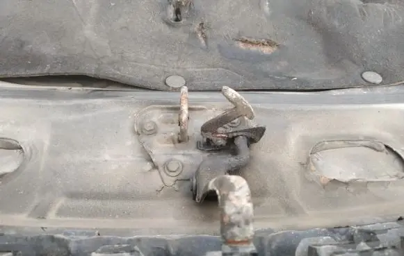 Audi A4 S4 B5 8D Windshield washer spray nozzle 