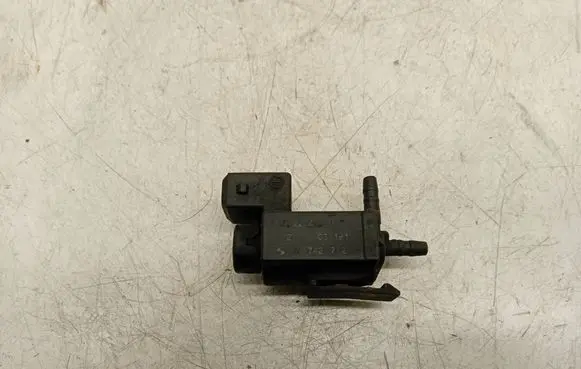 BMW 5 E60 E61 Turbo solenoid valve 72234100 1742712 03T191