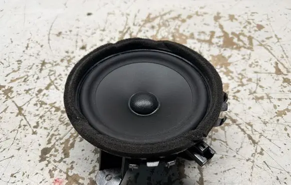 Volvo XC60 Front door speaker 41016403