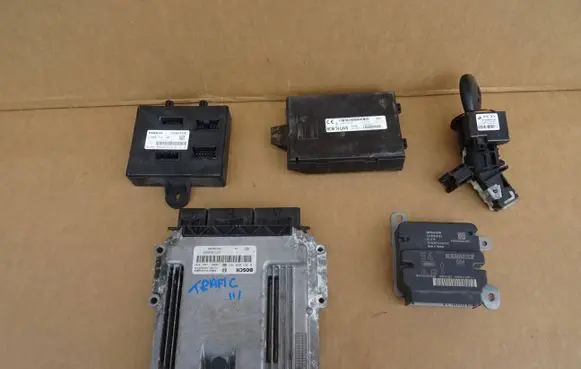 Renault Trafic III (X82) Engine control unit/module 0281030991 237104588R 237103888R