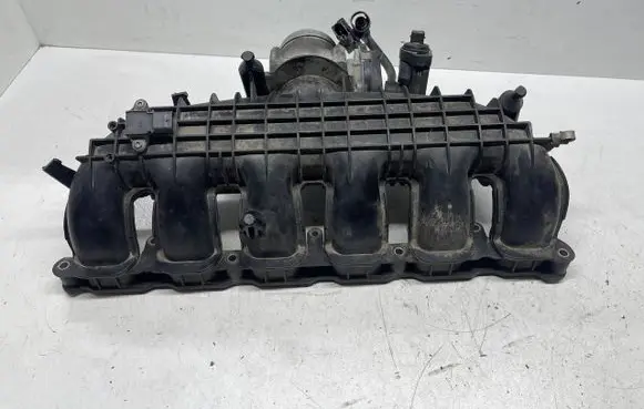 BMW 5 F10 F11 Intake manifold 7576911 7597871