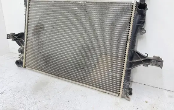 Volvo V70 Coolant radiator 30792470