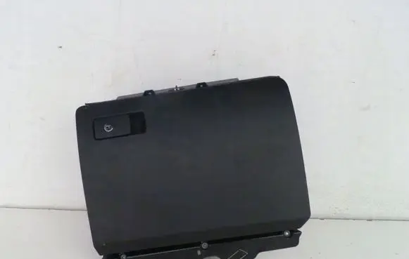 Volkswagen PASSAT B6 Glove box schowkix
