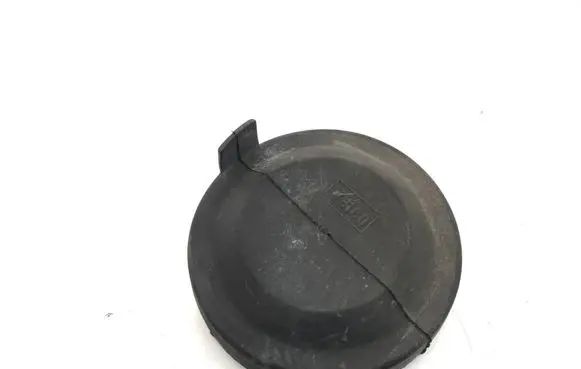 Volkswagen PASSAT B6 Headlight/headlamp dust cover 89004031