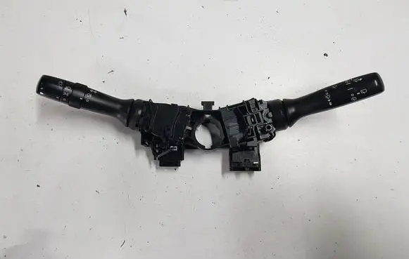 Toyota Yaris Wiper turn signal indicator stalk/switch 