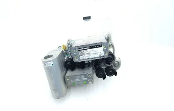 Tesla Model Y Coolant heater 152300700F 22342166026