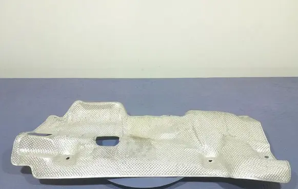 Audi Q7 4L Exhaust heat shield 4M0825661N