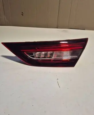 Tailgate rear/tail lights