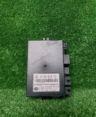 Mercedes-Benz E W211 Tow bar trailer control unit/module 2115450832 5DS00849300