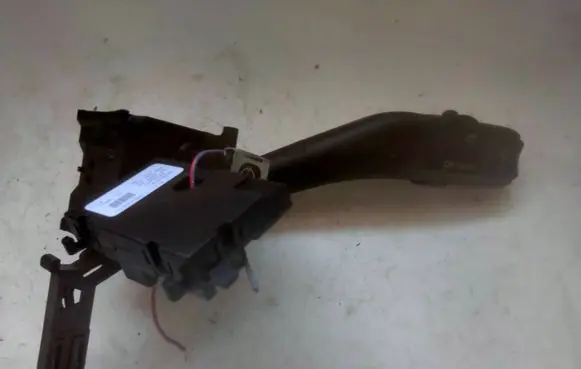 Volkswagen PASSAT B7 Wiper control stalk 1K0953519A 20350660715928 01203506