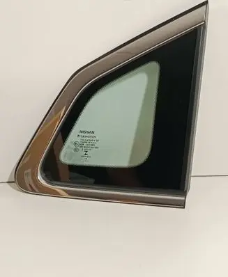 Nissan Qashqai Rear side window 833124EA0A