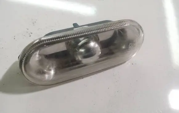 Volkswagen PASSAT B5.5 Front fender indicator light 1J0949117