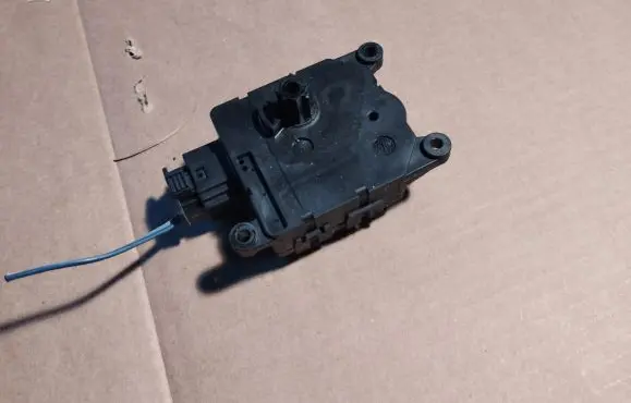 Dodge Journey Air flap motor/actuator 929585PF