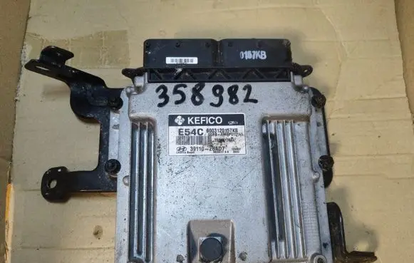 Hyundai Accent V Engine control unit/module 391102BAD7