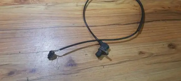Toyota Yaris ABS brake wheel speed sensor 0265006675