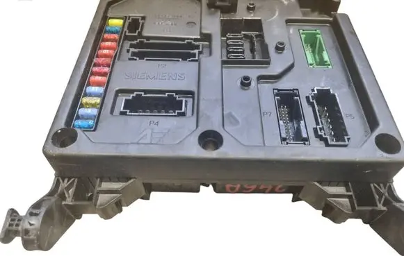 Volkswagen Sharan Fuse module 7M3962258AH S120042300