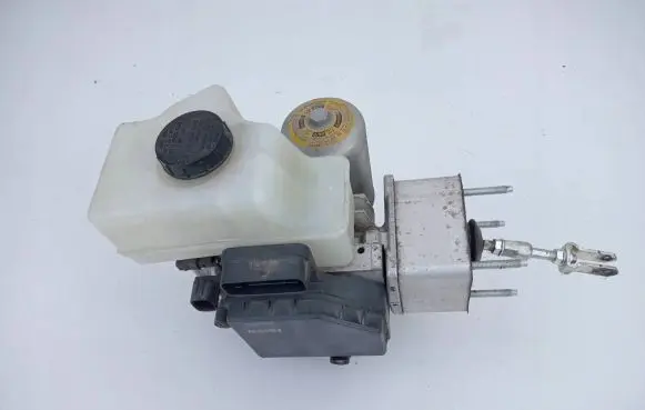 Infiniti QX80 ABS Pump 46090-1LA0A