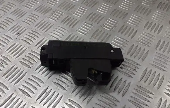 Peugeot 407 Tailgate exterior lock 9653208080