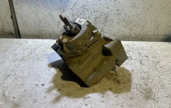Dodge Durango Gearbox mounting bracket 68275992AA
