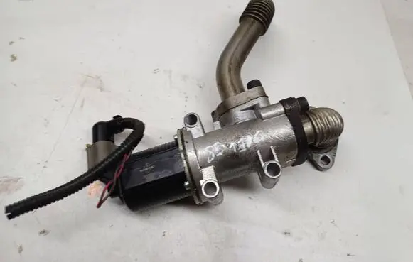 Opel Vectra C EGR valve 2035230 48396 22024
