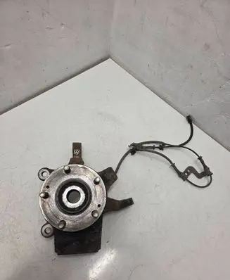 Hyundai i30 Front wheel hub 