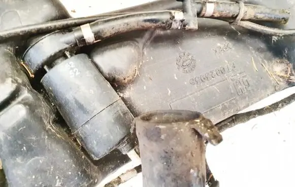 Opel Omega B1 Windscreen/windshield washer pump