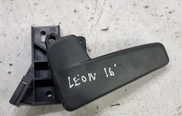 Seat Leon (5F) Engine bonnet (hood) release handle 6R1823633