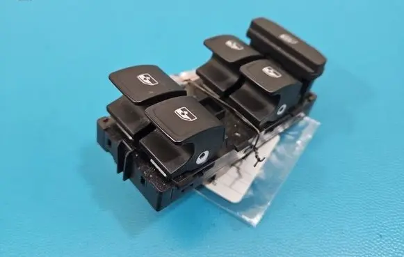 Skoda Octavia Mk4 Electric window control switch 5G0959857D IMPRK1564111